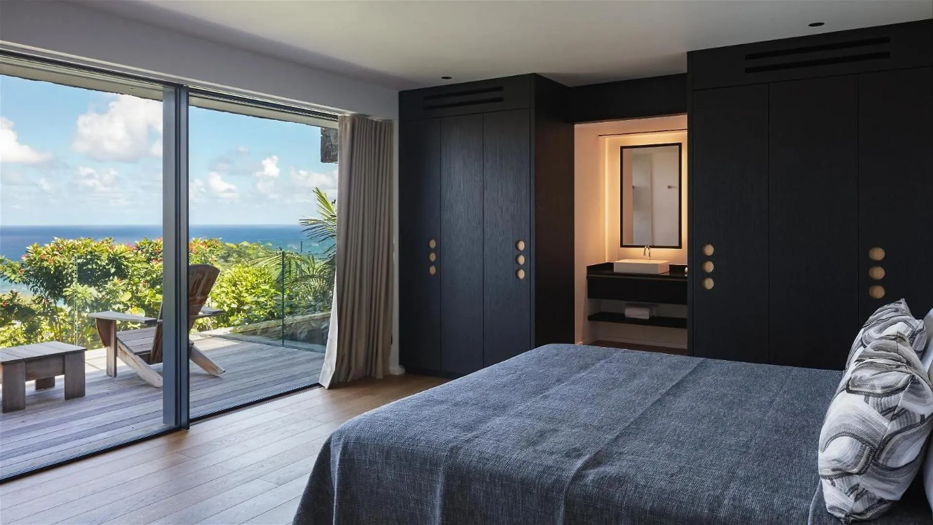 Chic Villa Located In The Caribbean Sunshine Gustavia